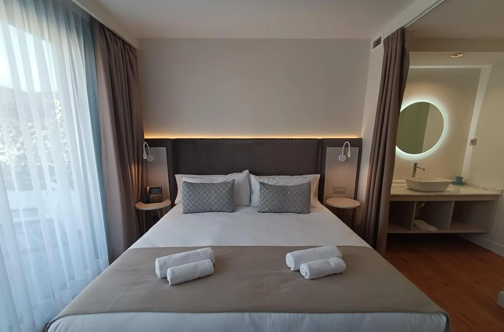 ***  Hotel Boutique La Brisa Del Mar Estepona Spanje